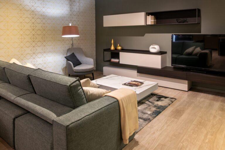 Vivienda con climatización, persianas y consumo coordinados mediante domótica local